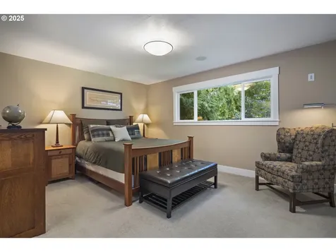 1847 Woodland Terrace Lake Oswego OR 97034