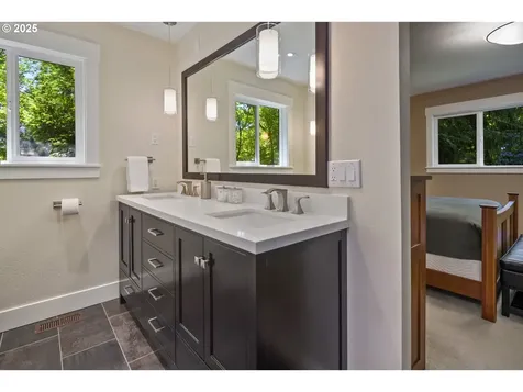 1847 Woodland Terrace Lake Oswego OR 97034
