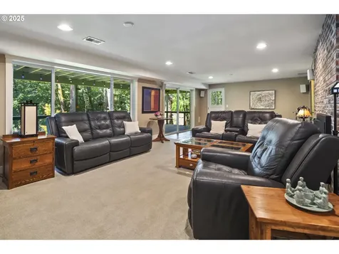 1847 Woodland Terrace Lake Oswego OR 97034