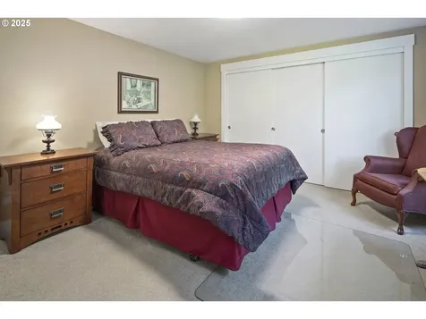1847 Woodland Terrace Lake Oswego OR 97034
