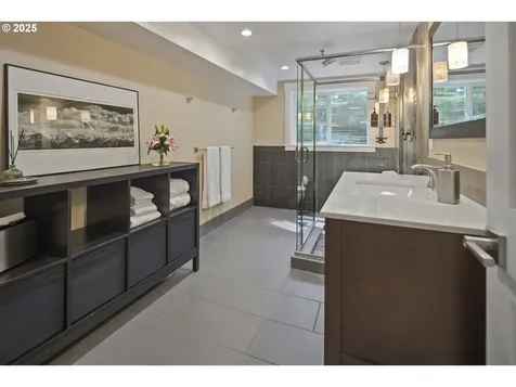 1847 Woodland Terrace Lake Oswego OR 97034