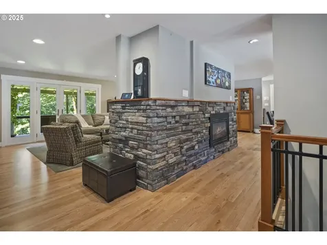 1847 Woodland Terrace Lake Oswego OR 97034