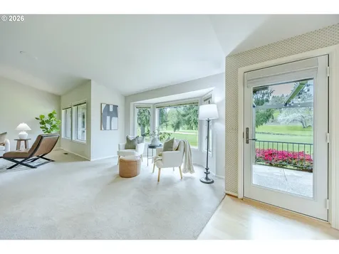 982 Shaughnessy Lane Eugene OR 97401