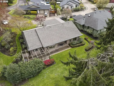 982 Shaughnessy Lane Eugene OR 97401