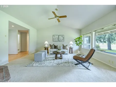 982 Shaughnessy Lane Eugene OR 97401