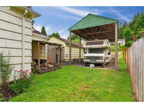 943 NE 7th Street Clatskanie OR 97016
