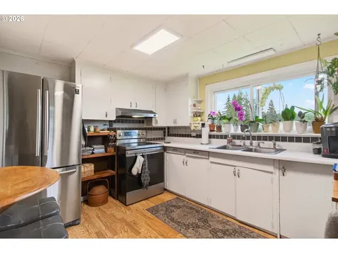 943 NE 7th Street Clatskanie OR 97016