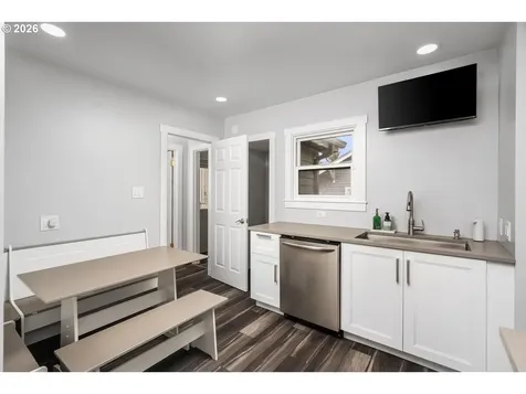 3825 NE 63rd Avenue Portland OR 97213