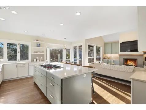 4302 SW Terlyn Court Portland OR 97221