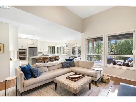 4302 SW Terlyn Court Portland OR 97221