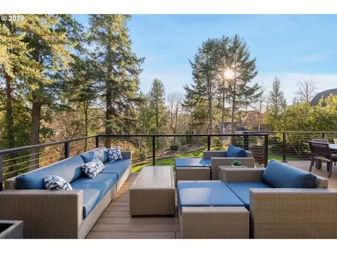 4302 SW Terlyn Court Portland OR 97221