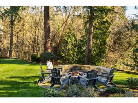 4302 SW Terlyn Court Portland OR 97221