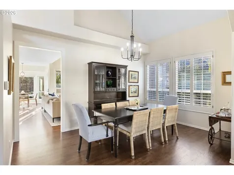 4302 SW Terlyn Court Portland OR 97221