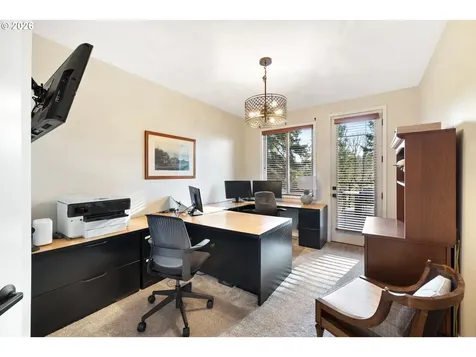 4302 SW Terlyn Court Portland OR 97221