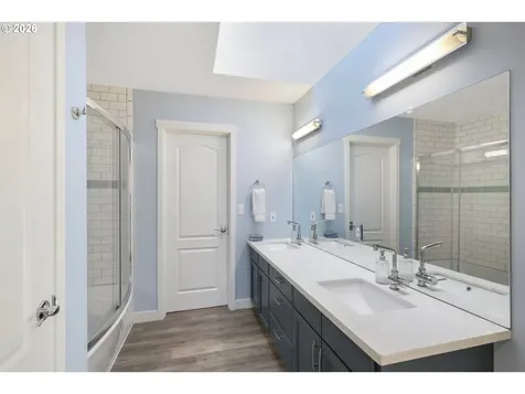 4302 SW Terlyn Court Portland OR 97221