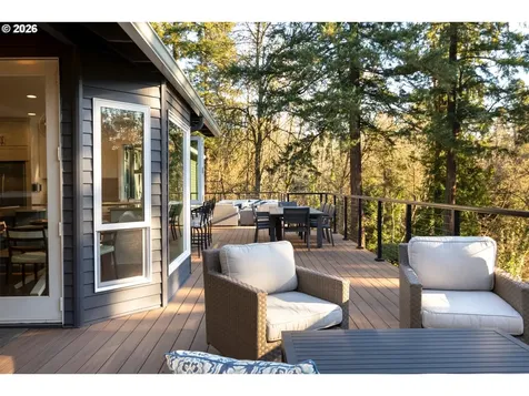 4302 SW Terlyn Court Portland OR 97221