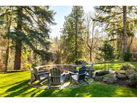 4302 SW Terlyn Court Portland OR 97221