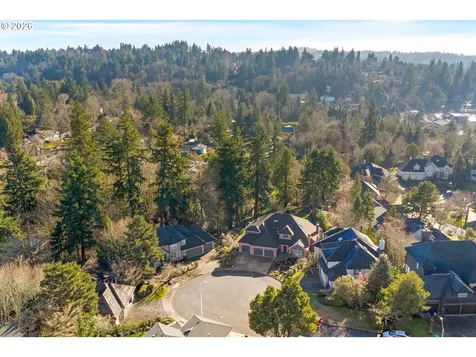 4302 SW Terlyn Court Portland OR 97221