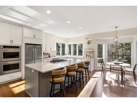 4302 SW Terlyn Court Portland OR 97221