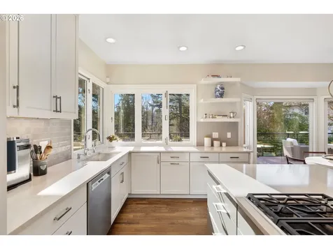 4302 SW Terlyn Court Portland OR 97221