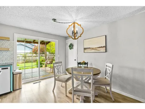 1525 Edison Avenue Cottage Grove OR 97424