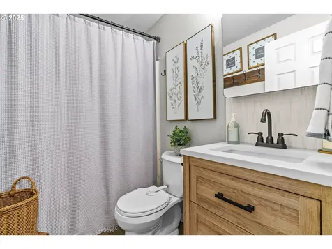 1525 Edison Avenue Cottage Grove OR 97424