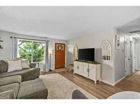 1525 Edison Avenue Cottage Grove OR 97424