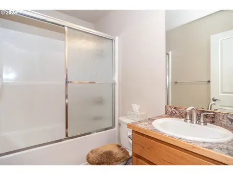 240 Braxton Court Roseburg OR 97471