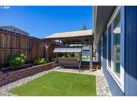 240 Braxton Court Roseburg OR 97471