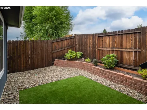 240 Braxton Court Roseburg OR 97471
