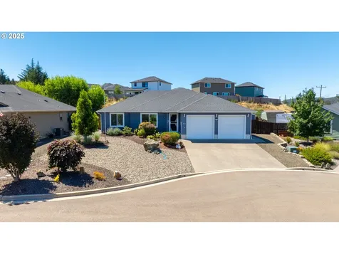 240 Braxton Court Roseburg OR 97471
