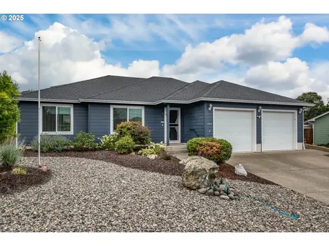 240 Braxton Court Roseburg OR 97471