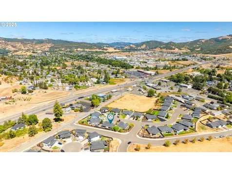 240 Braxton Court Roseburg OR 97471