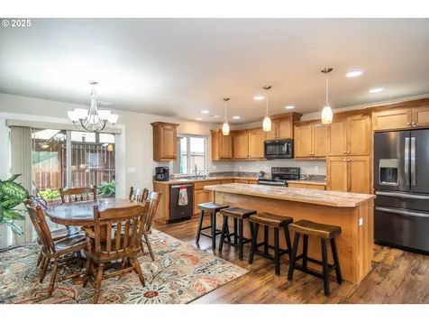 240 Braxton Court Roseburg OR 97471