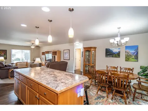 240 Braxton Court Roseburg OR 97471