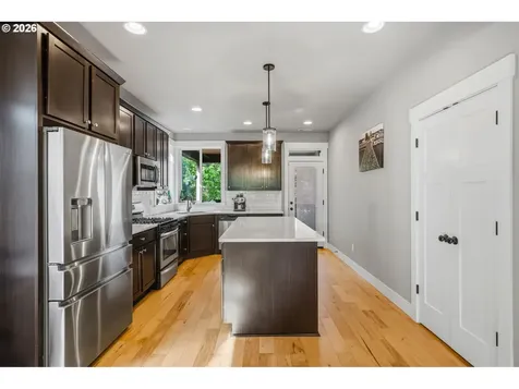9146 N Edison Street Portland OR 97203