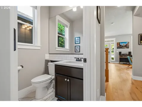 9146 N Edison Street Portland OR 97203