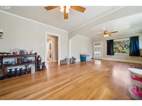3235 NE 56th Avenue Portland OR 97213