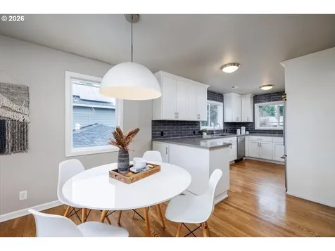 1605 SW 88th Avenue Portland OR 97225