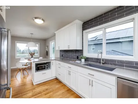 1605 SW 88th Avenue Portland OR 97225