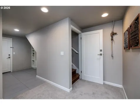 1605 SW 88th Avenue Portland OR 97225