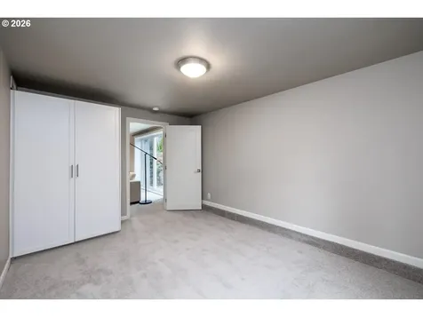 1605 SW 88th Avenue Portland OR 97225