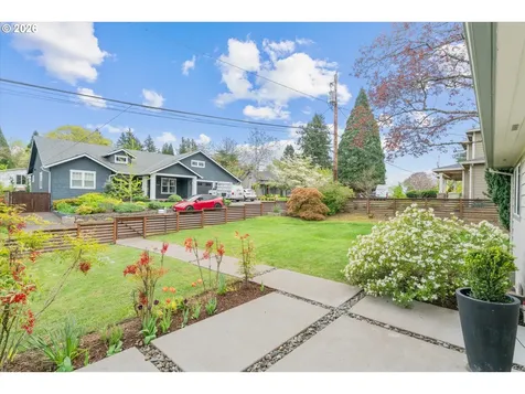 1605 SW 88th Avenue Portland OR 97225