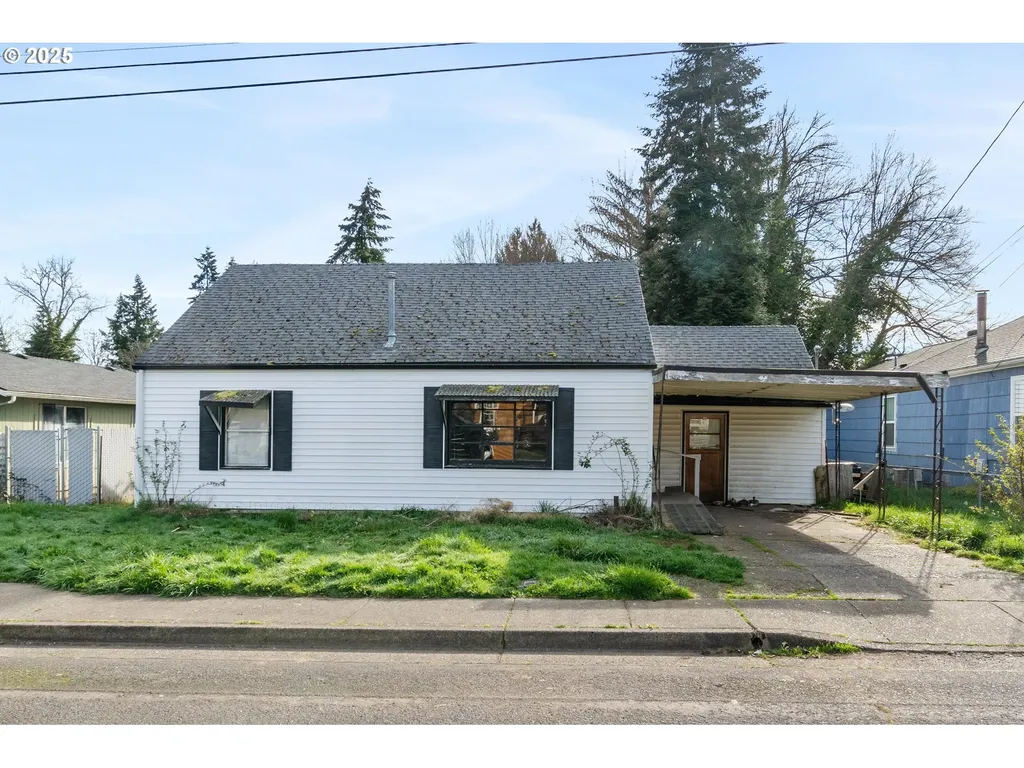 1131 2nd Avenue Sweet Home OR 97386