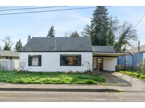 1131 2nd Avenue Sweet Home OR 97386