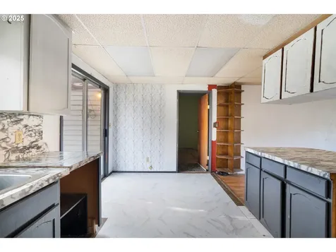 1131 2nd Avenue Sweet Home OR 97386