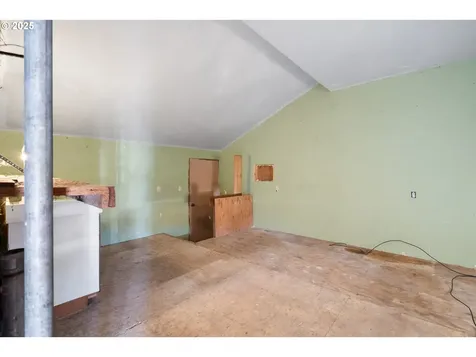 1131 2nd Avenue Sweet Home OR 97386