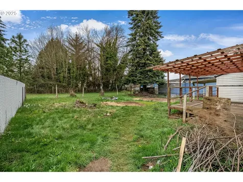 1131 2nd Avenue Sweet Home OR 97386