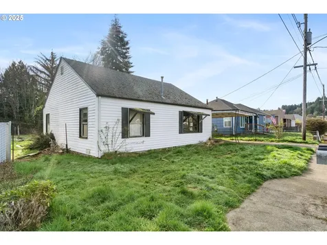 1131 2nd Avenue Sweet Home OR 97386