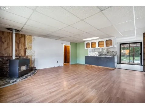 1131 2nd Avenue Sweet Home OR 97386